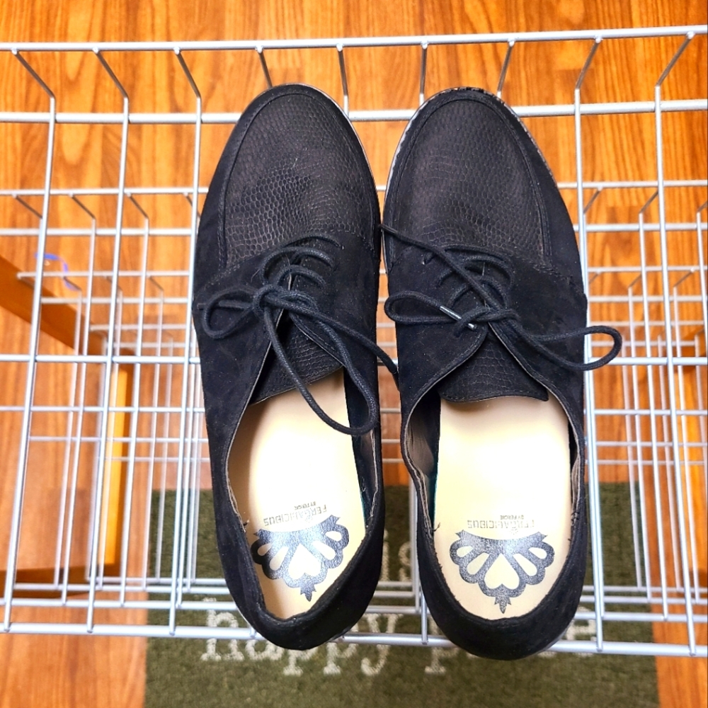 Laceup fergalicious suede flats, in size 8.5us